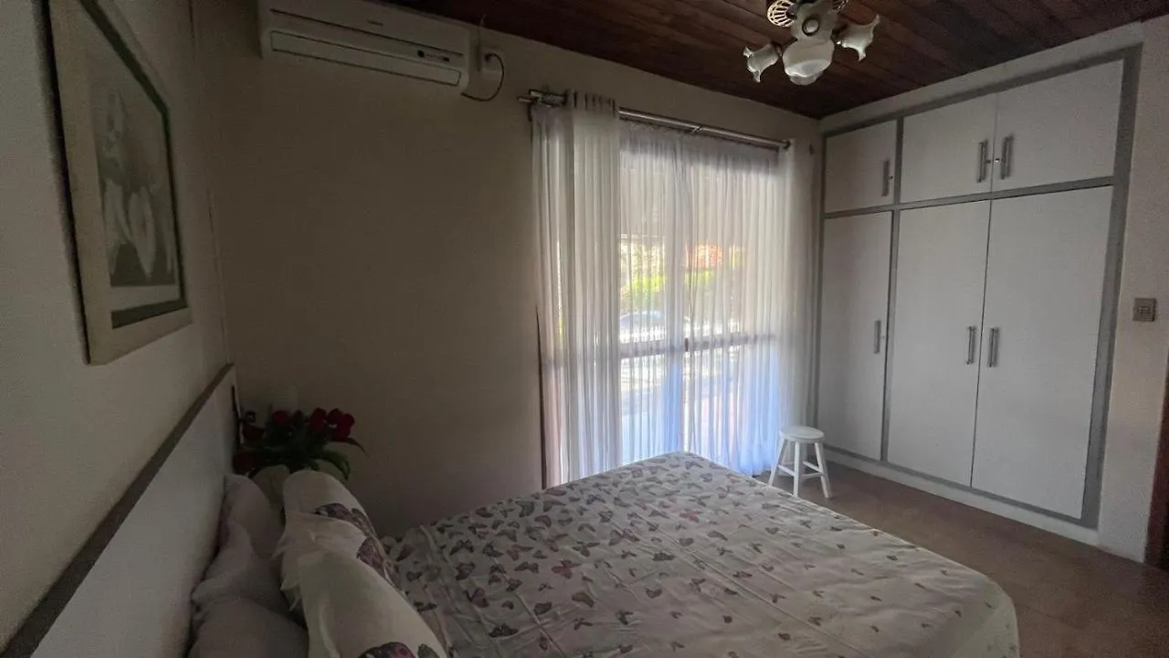 Res. Solar Da Arvore II Bombinhas